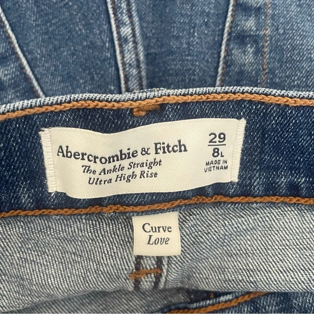 Abercrombie & Fitch ultra high rise blue jeans 37585